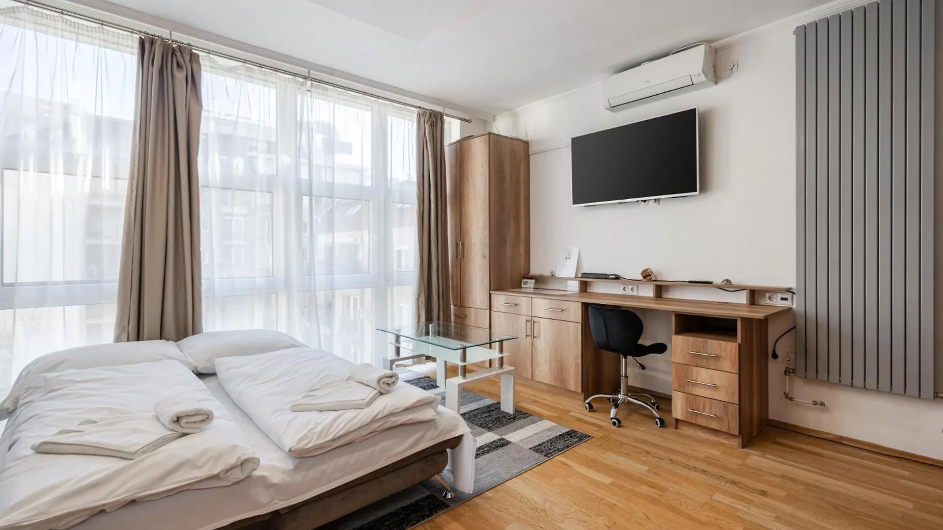 Eclipse Elegance Apartment Budapest