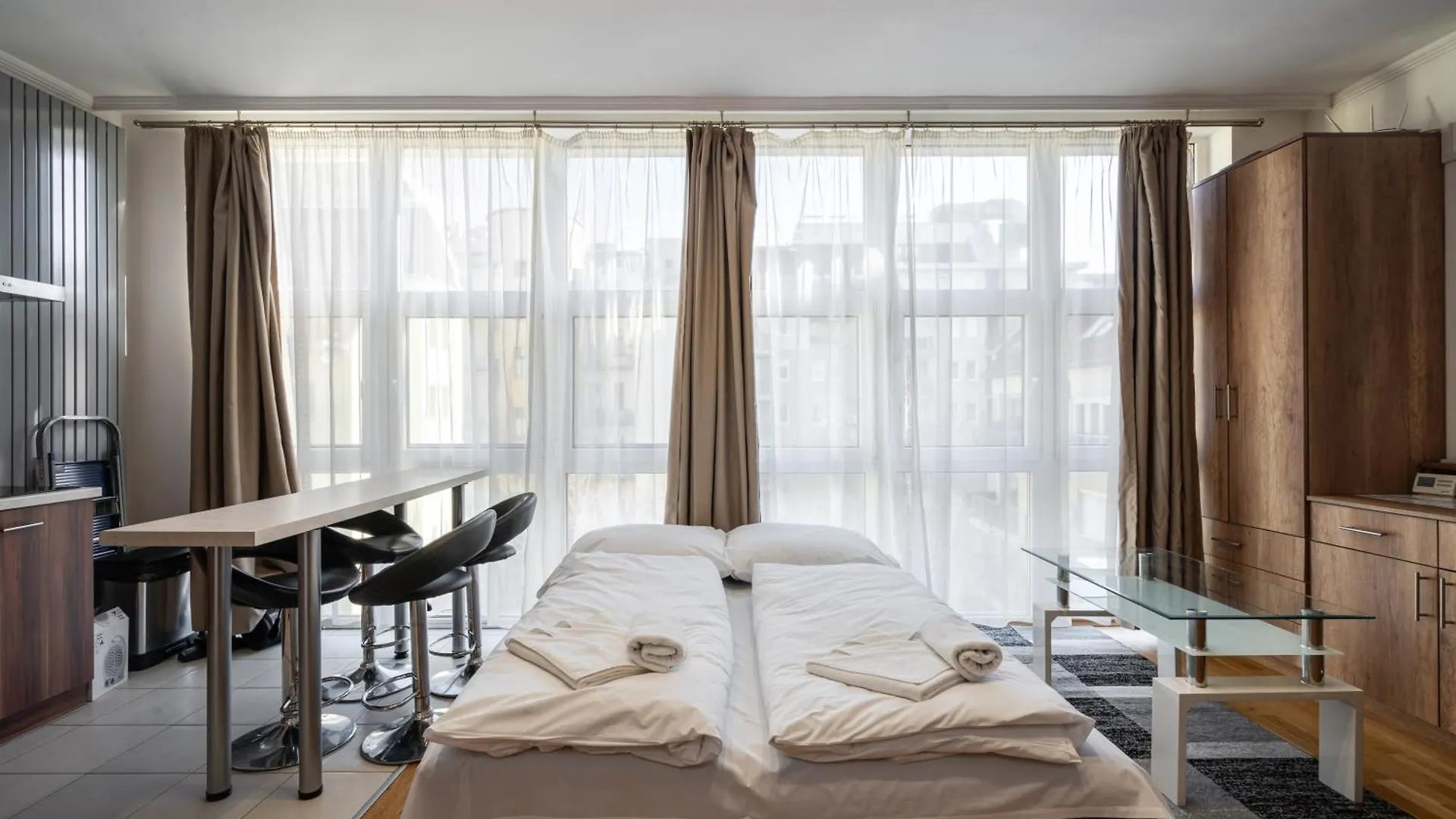 Eclipse Elegance Apartment Budapest Hungary