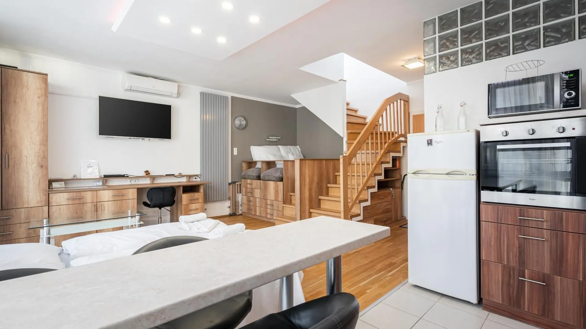 Eclipse Elegance Apartment Budapest